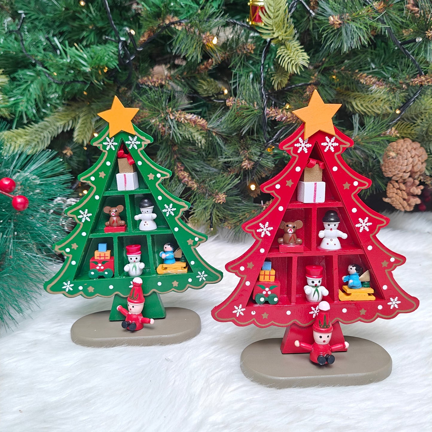 Wooden DIY Mini Snowflake Tabletop Tree (Red)