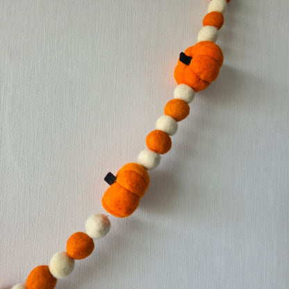 Pumpkin Pompom Bunting – Autumn Glow