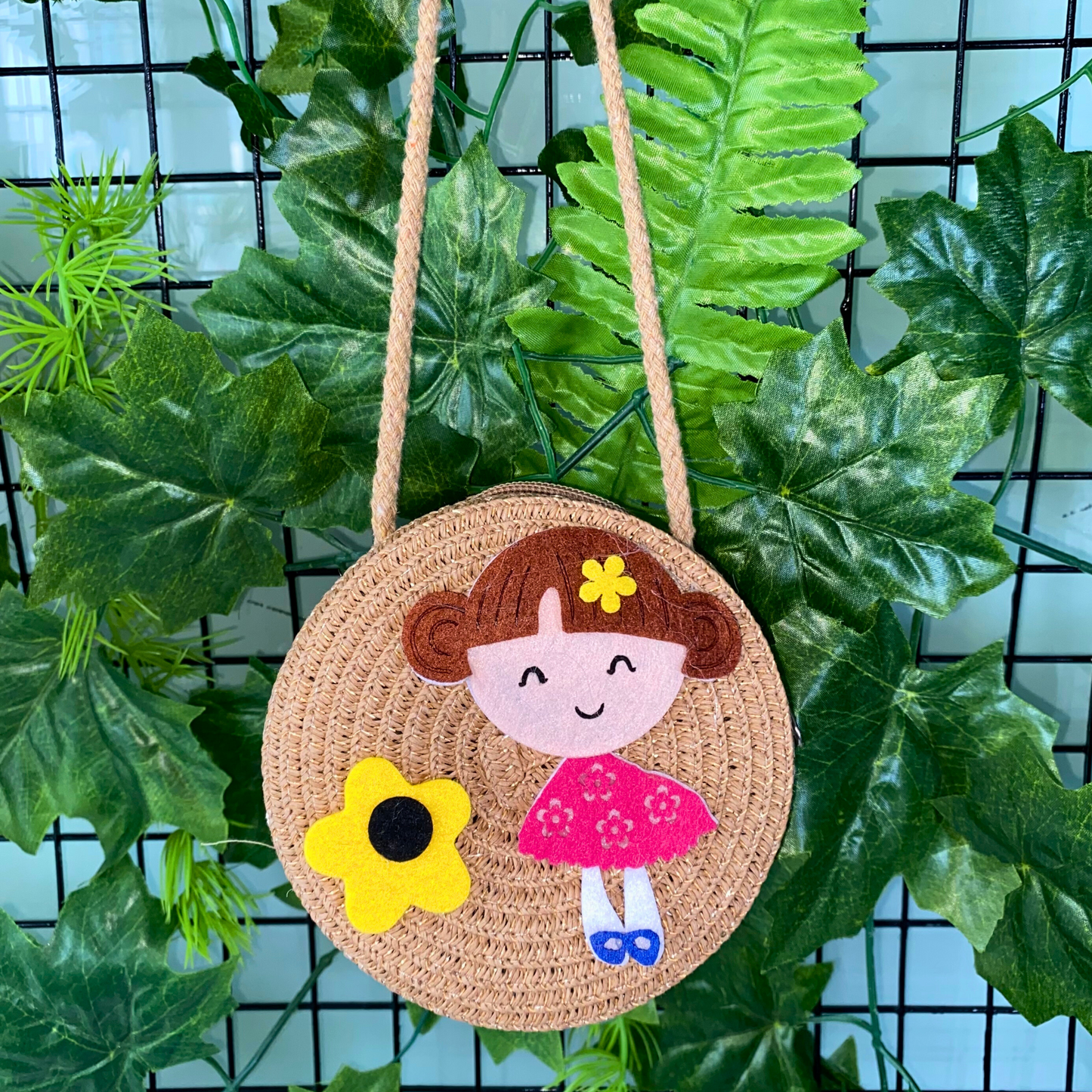 Mini Straw Bag Perfect for Vacations