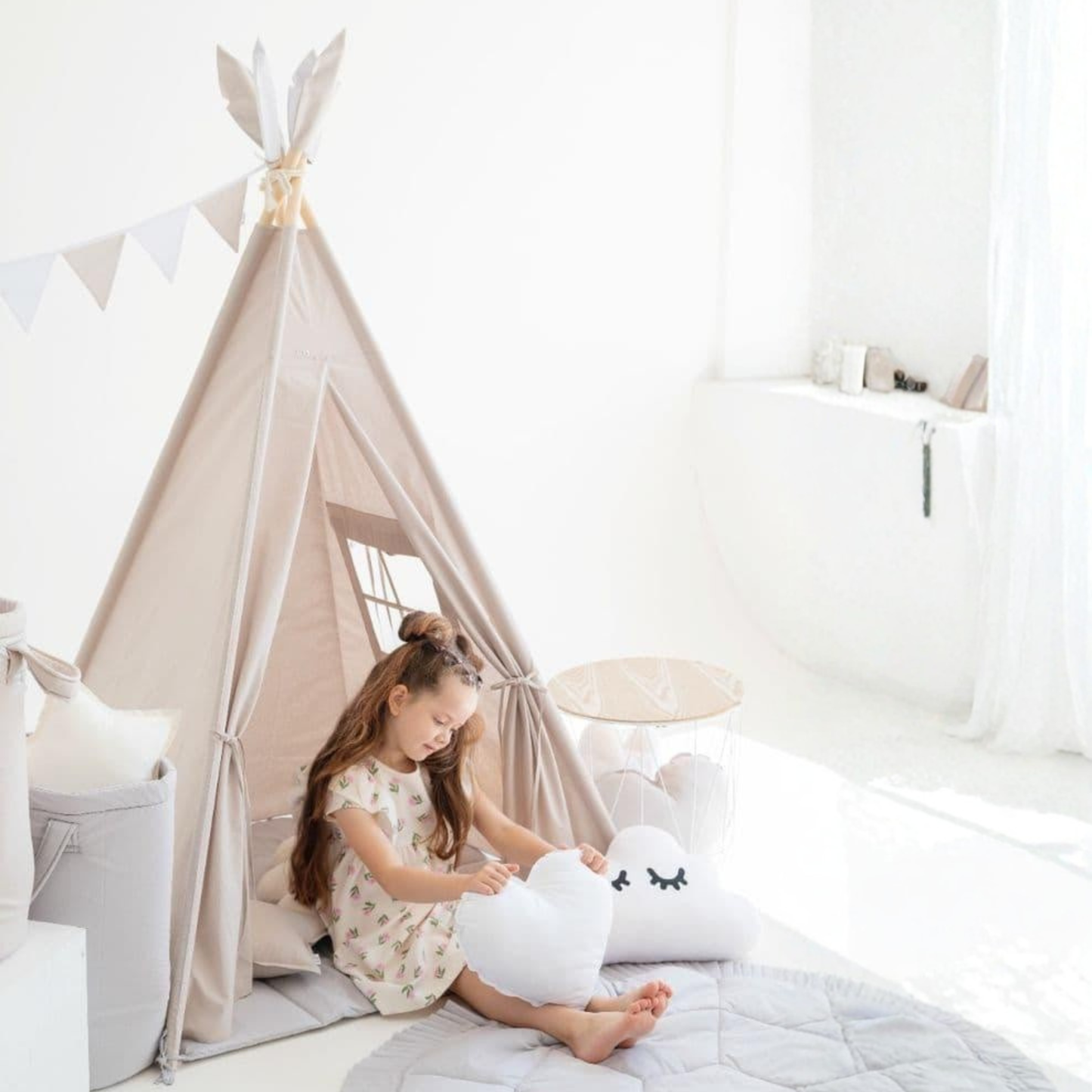 Kid’s Portable Teepee Tents With Cushion