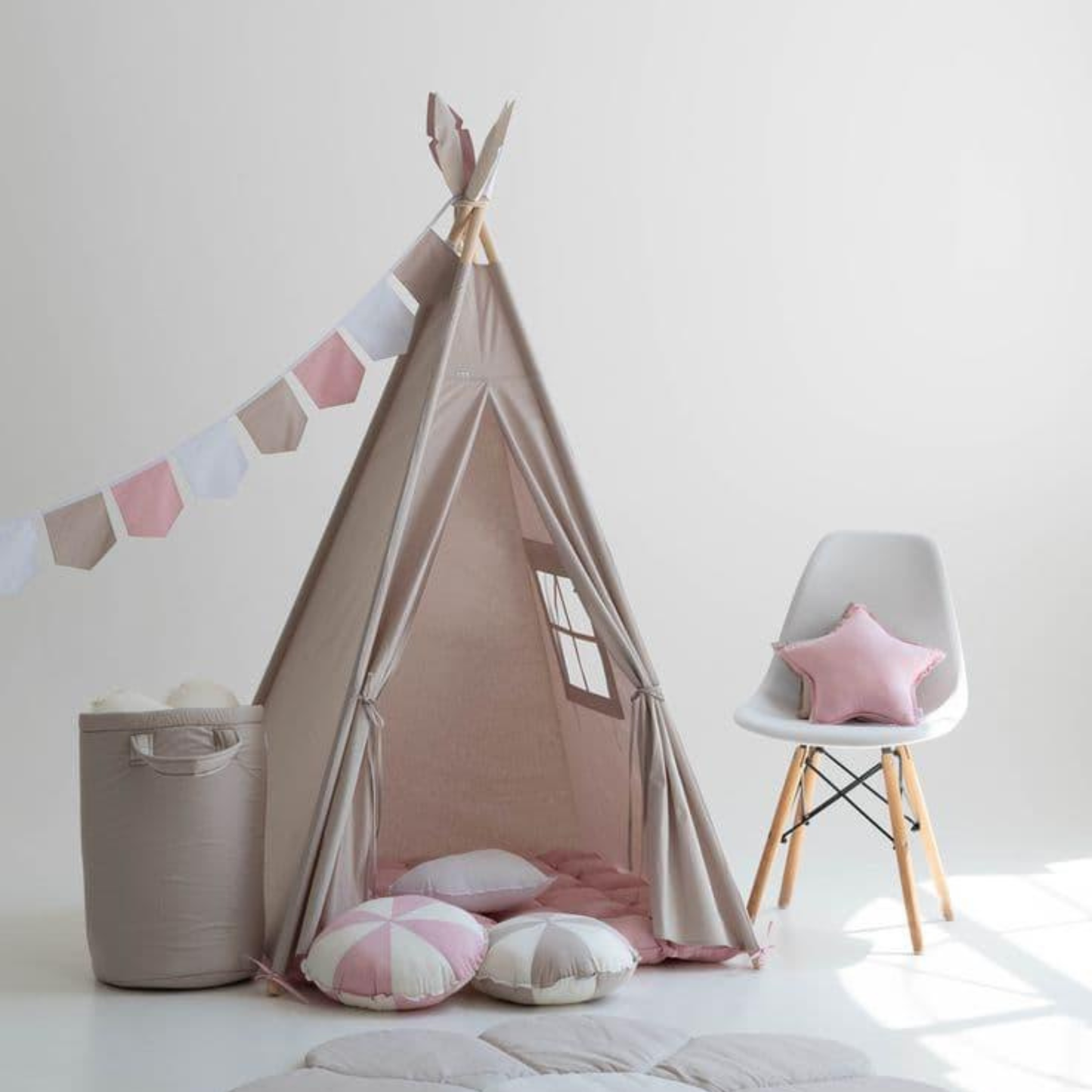 Kid’s Portable Teepee Tents With Cushion