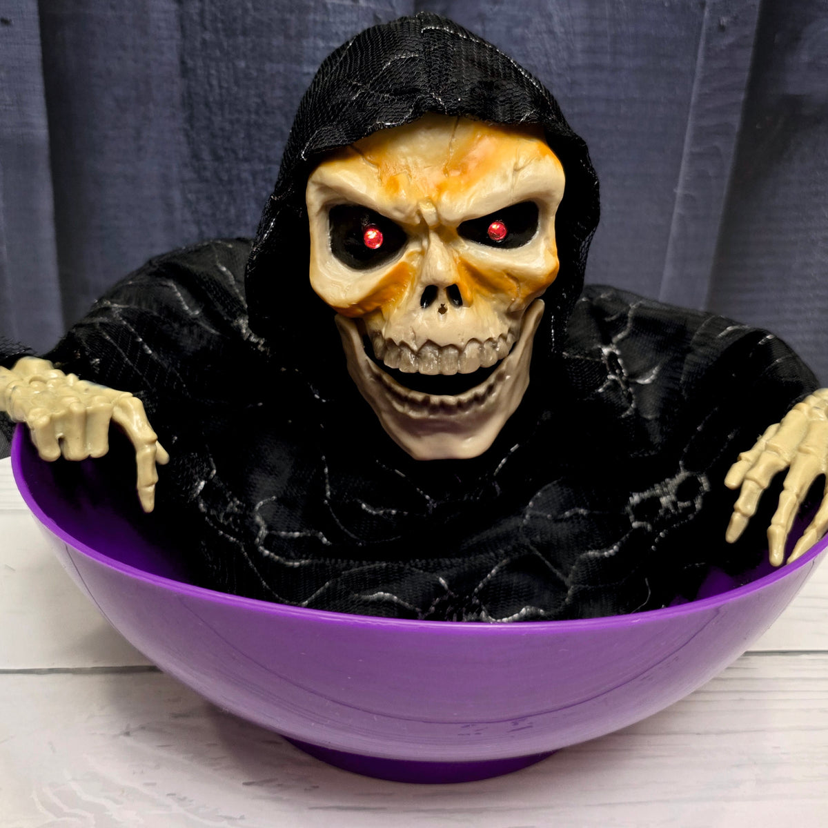 Animated Candy Bowl – Purple Phantom