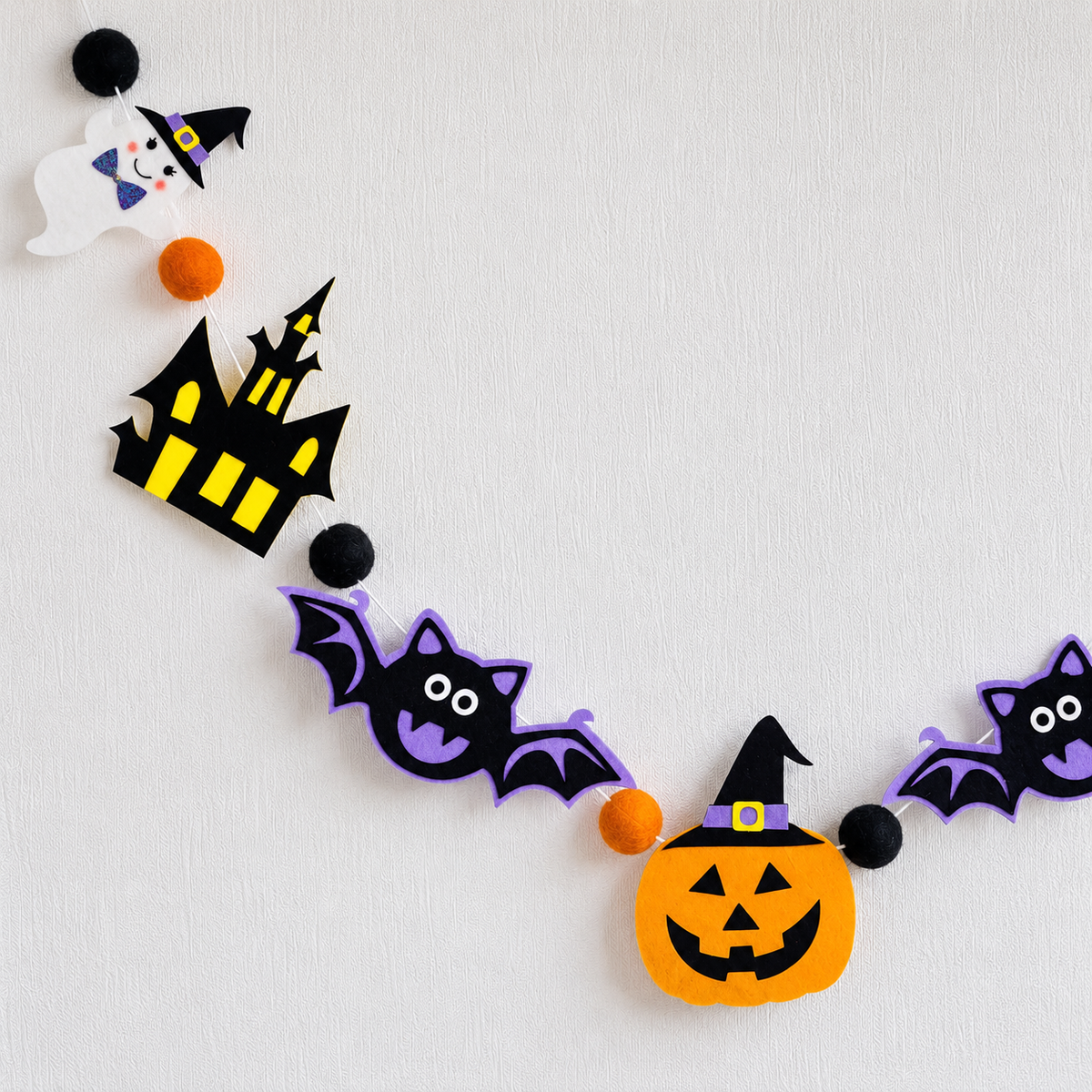 Happy Halloween Bunting – Haunted Castle