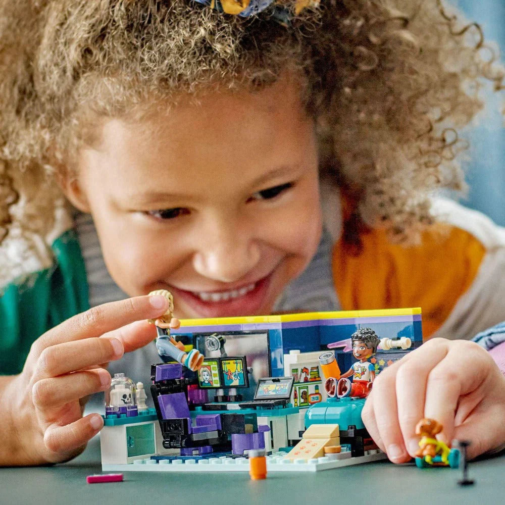 LEGO Friends Nova's Room