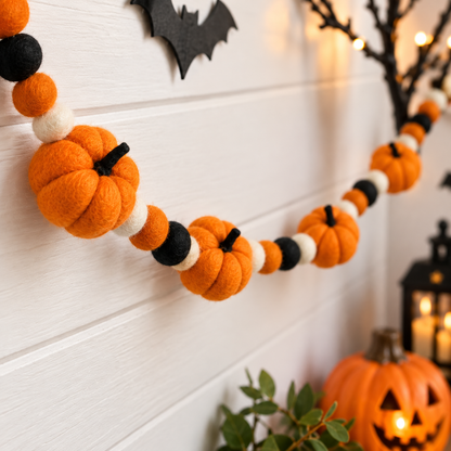Pumpkin Pompom Bunting – Spooky Nightfall