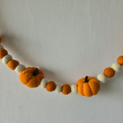 Pumpkin Pompom Bunting – Autumn Glow