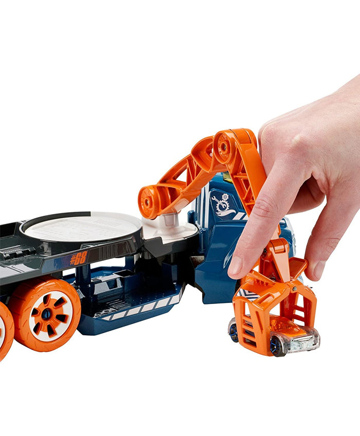 Hot Wheels Spinning Sound Crane Playset with Toy Car